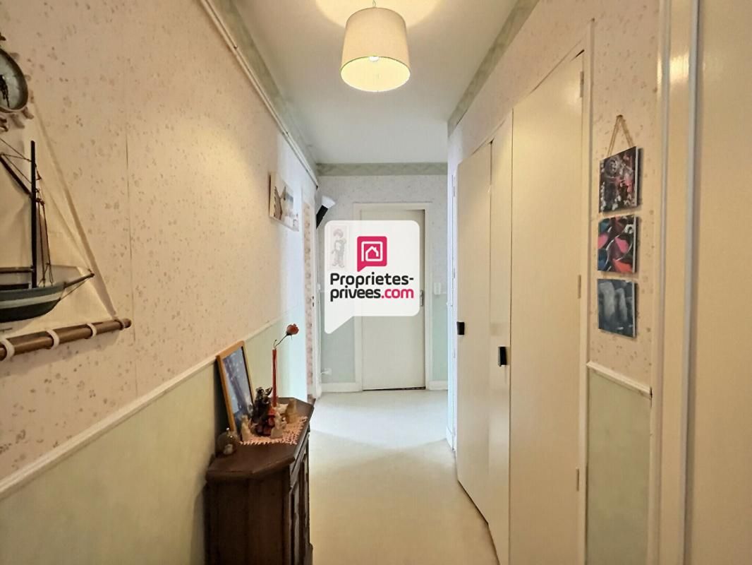 PERIGUEUX Appartement T4 d'env. 111m2 avec 3 ch., ascenseur et parking couvert dans secteur prisé sur PERIGUEUX (24000) 4