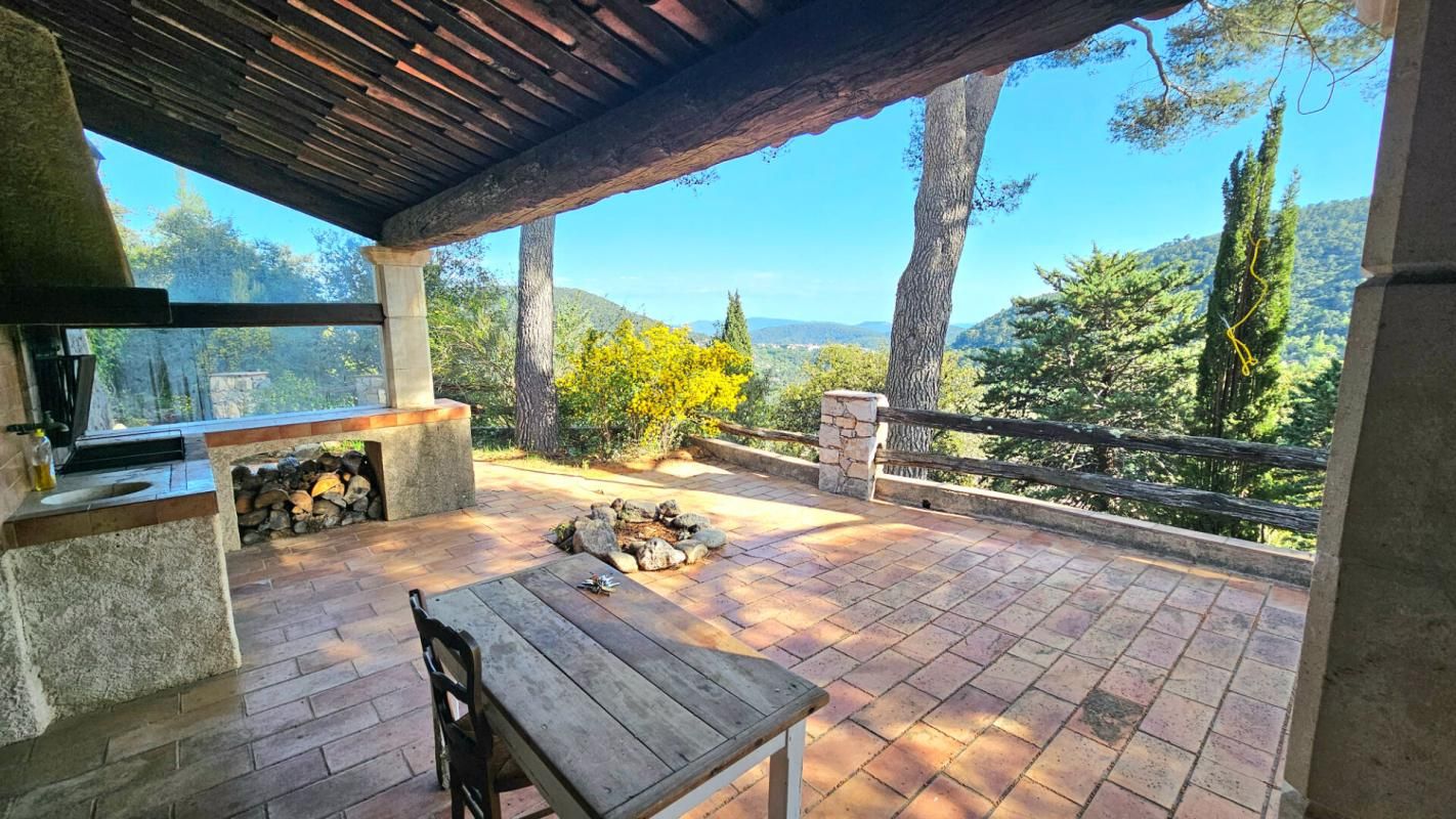 BARGEMON Grande maison T 5 à rénover  sur terrain 1800 m2 2