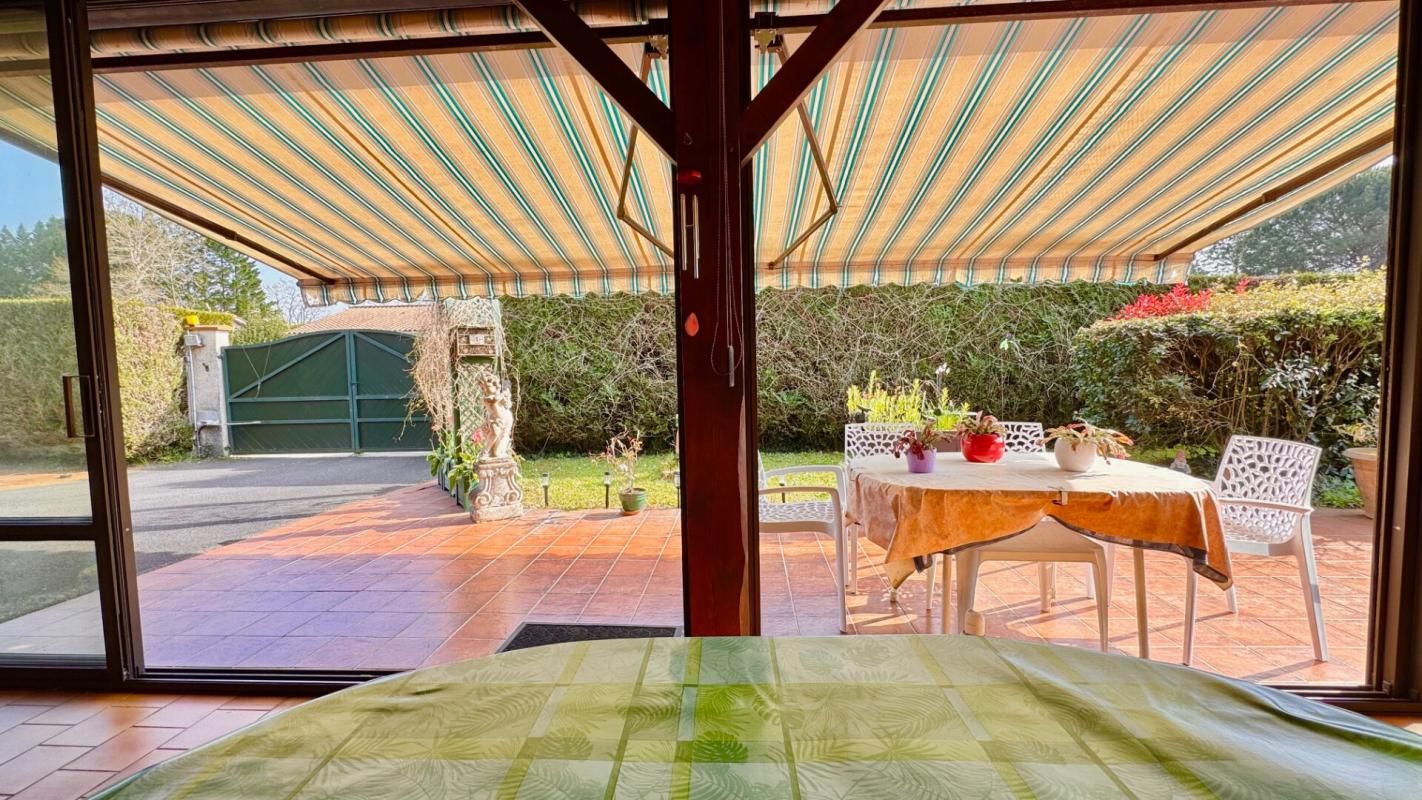 ARES Agréable maison de plain-pied avec studio et garage de 30 m² 2