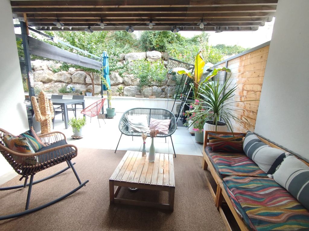 MARSEILLE-12E-ARRONDISSEMENT COUP DE COEUR- 3 pièces en rez-de-jardin avec 104m² d'extérieur, box double et résidence récente 1