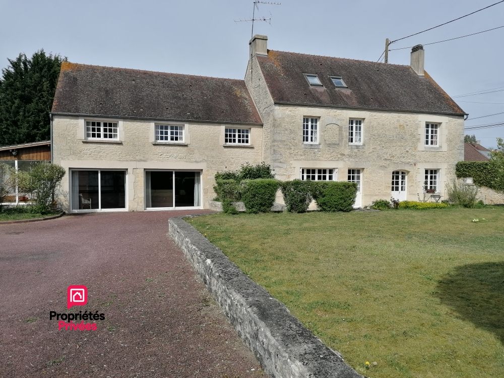 ARGENTAN ARGENTAN (61200) charmante maison en pierres, 220 m2 environ, 3 chambres, Prix 279 760 honoraires 4 % inclus à la charge de l'acquéreur, soit 269 000 hors honoraires 4