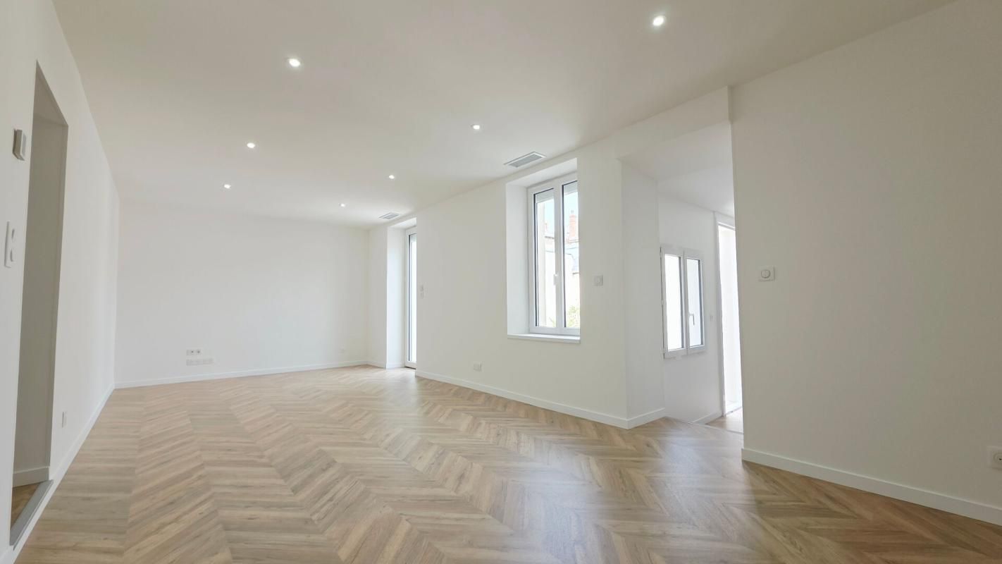 BOURGES BOURGES MAISON RÉNOVÉE 95M² 4 PIECES 3 CHAMBRES 2