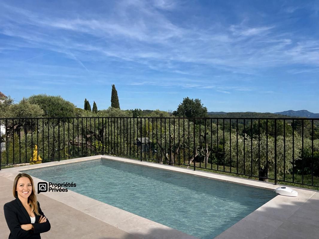 MONTAUROUX Maison de plain pied avec garage et piscine 2