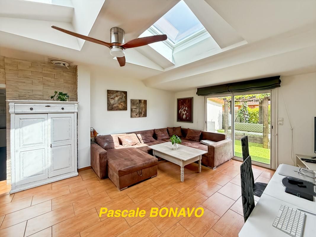 VENDAYS-MONTALIVET VENDAYS-MONTALIVET - PROPRIETES 248m2 - 3 LOGEMENTS - PARC - PISCINE 3