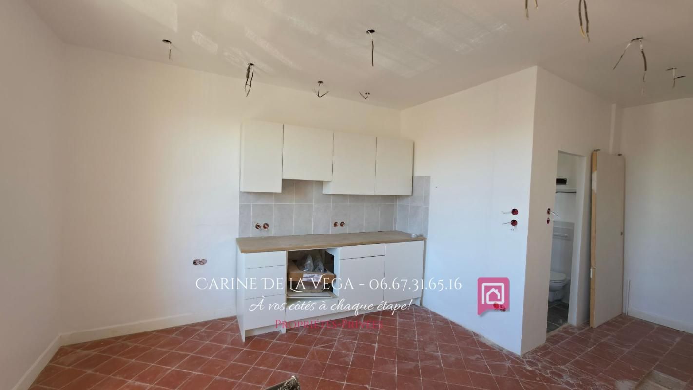 BEZIERS BÉZIERS ? Immeuble avec 3 T2, terrasse et balcons ? Fort potentiel locatif 4