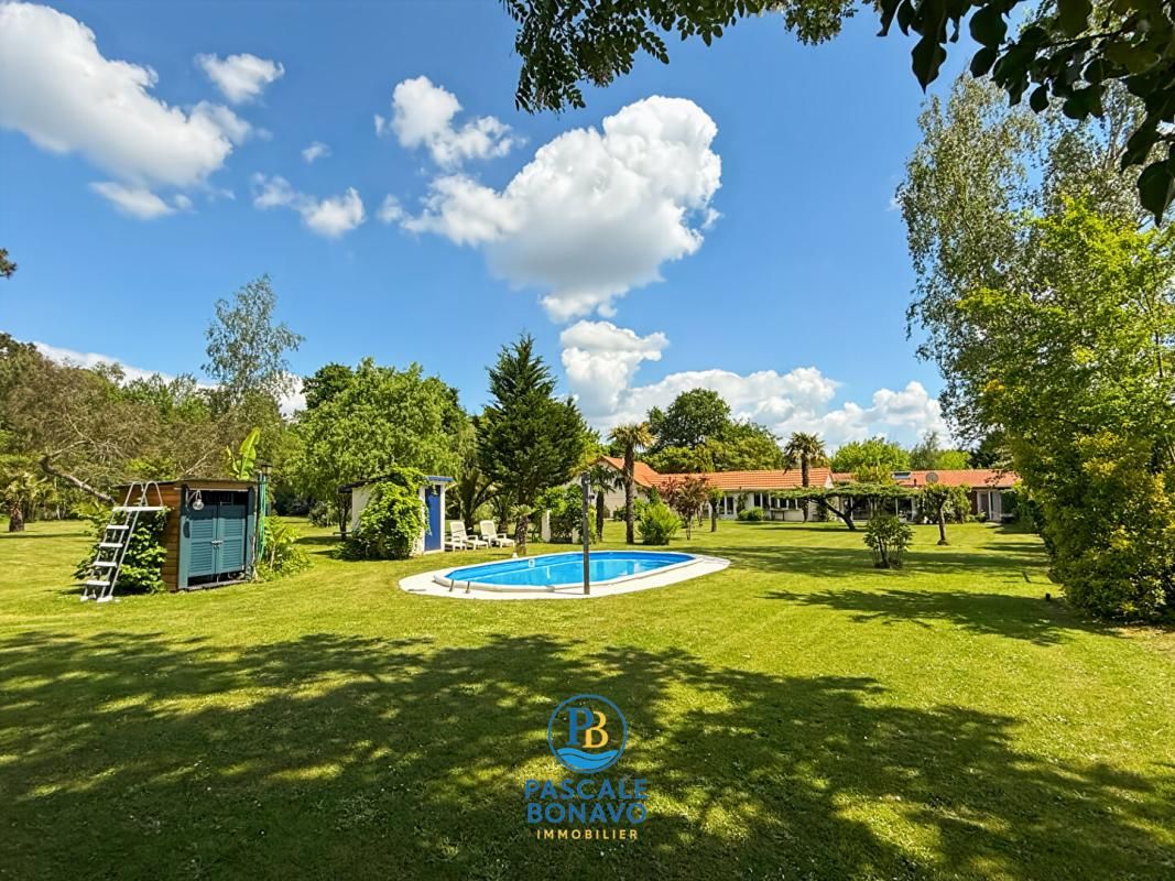 EXCLUSIVITE - Propriété 3 gîtes et maison de 136m2 - Magnifique Parc