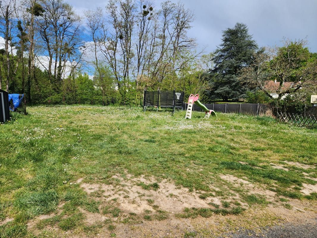 CIVRAY-DE-TOURAINE Maison Civray De Touraine 5 pièce(s) 90 m2 2