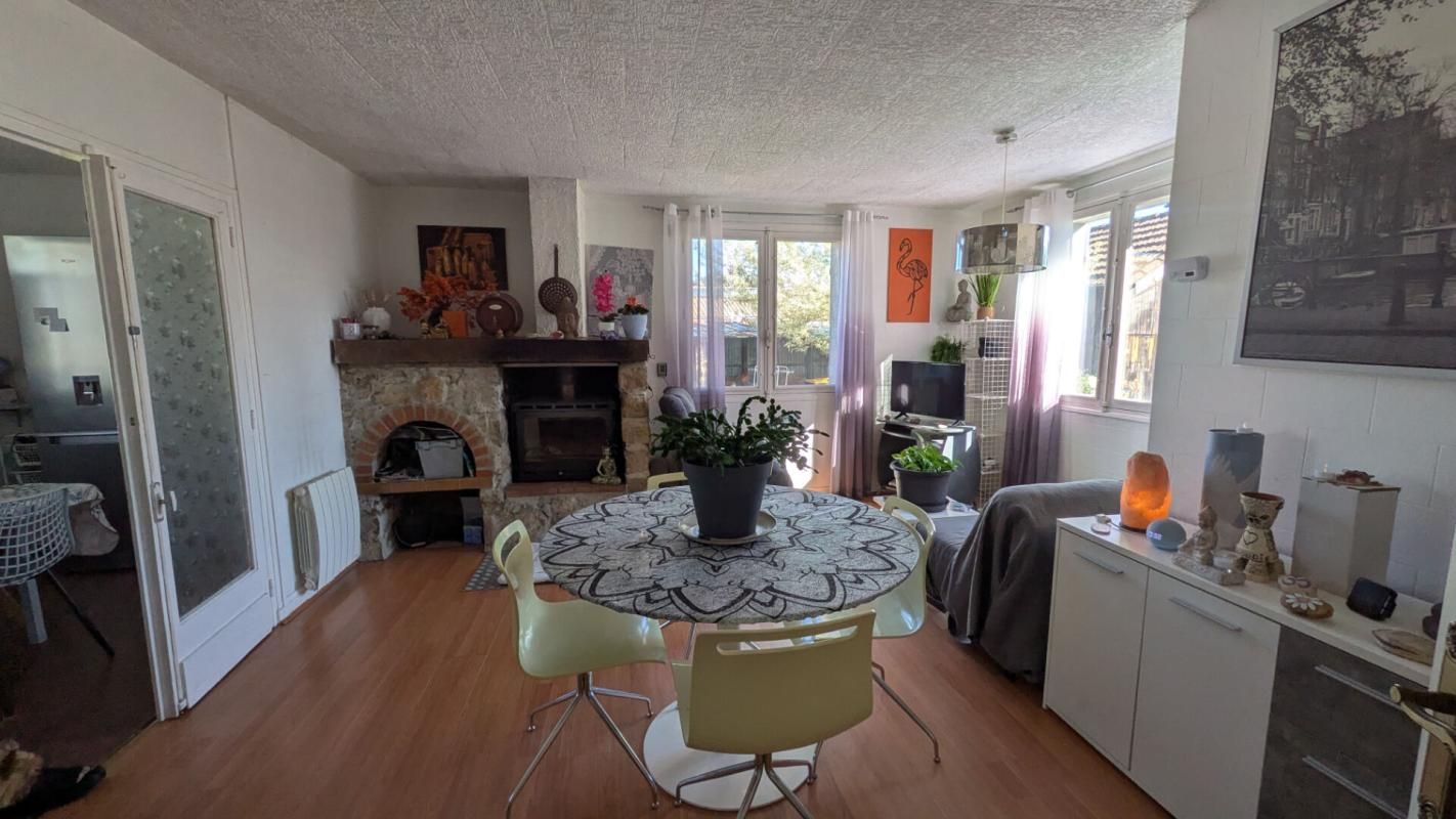 CADAUJAC Maison 4 pièces de 80 m2 en viager sur Cadaujac 2