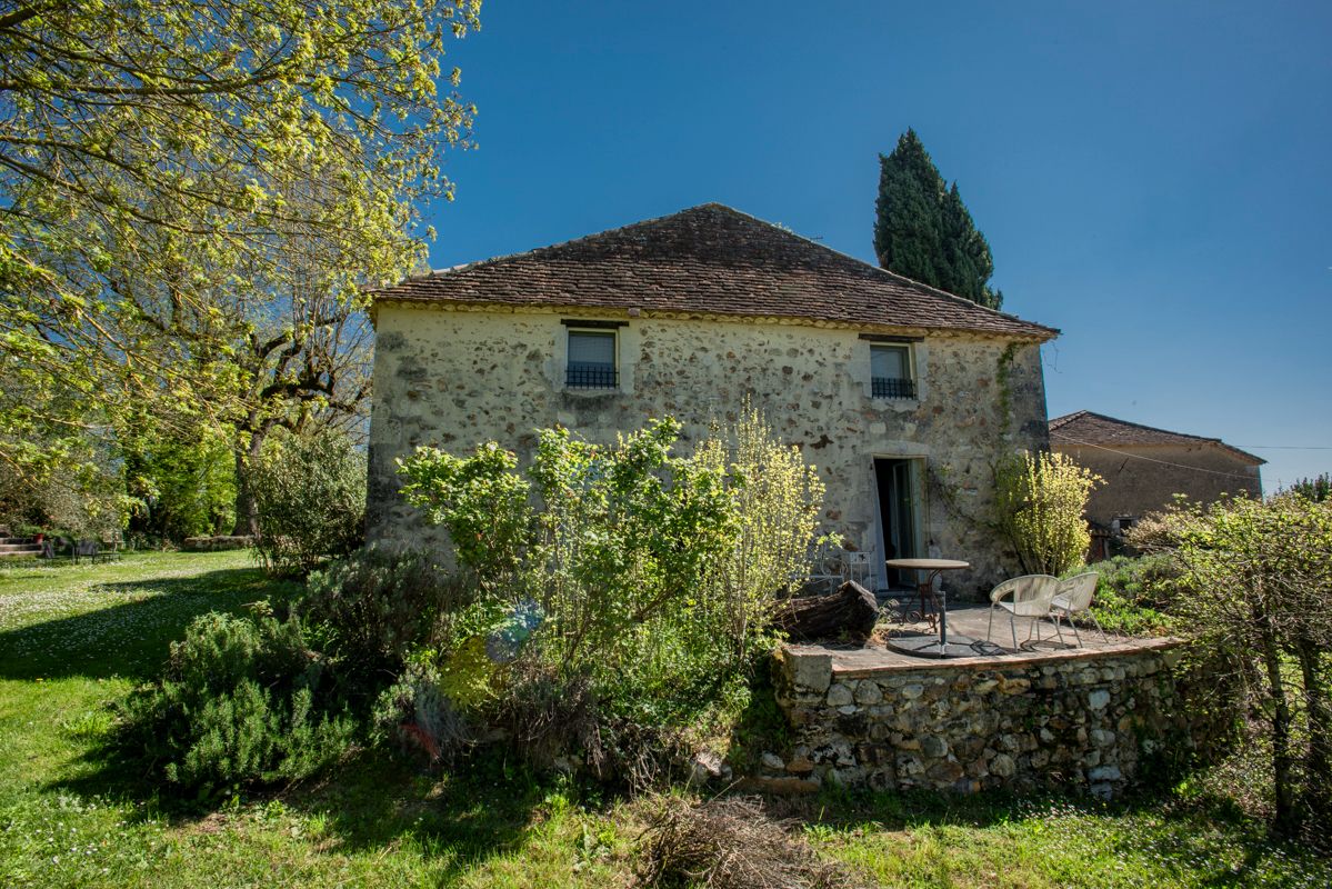 VILLEREAL Charmante Maison de campagne,+/-170m2, 4 chambres, piscine, 5676M2 jardin 3