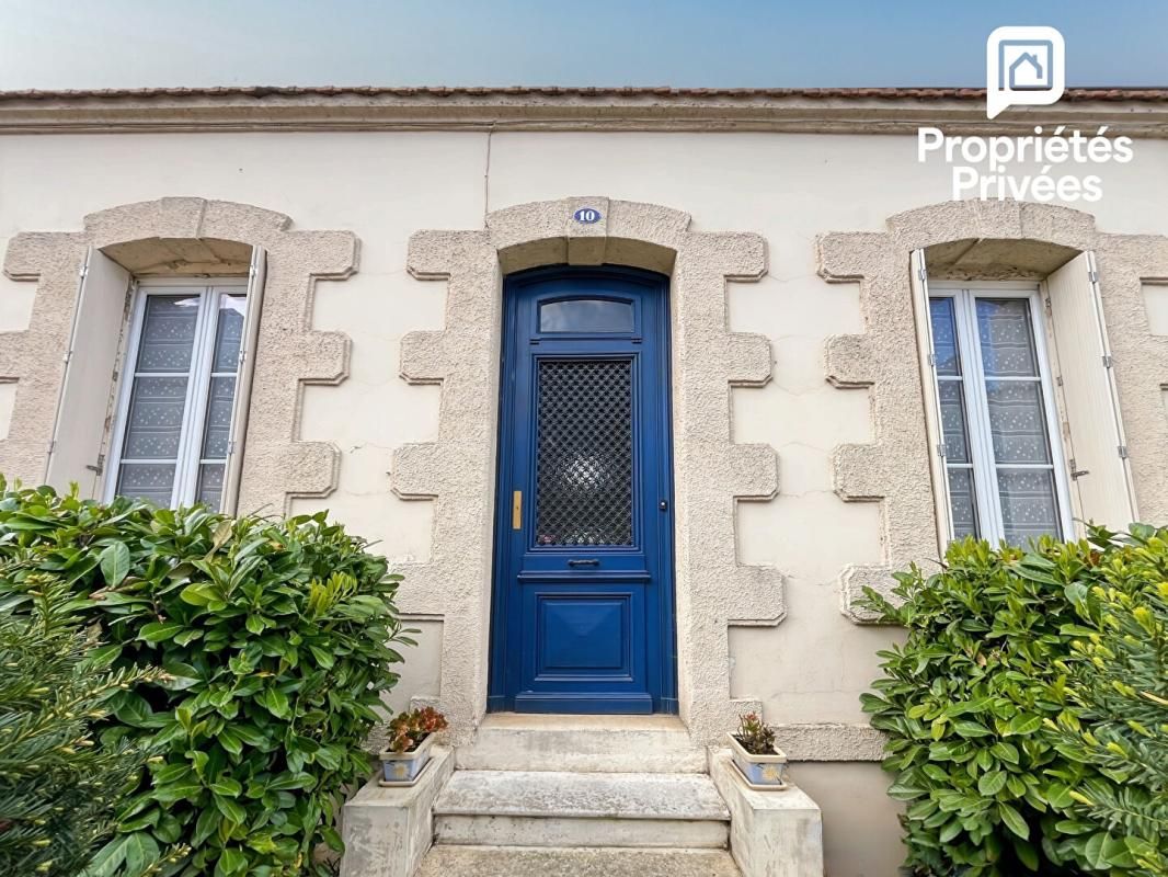 BLAYE Maison de charme à Blaye avec vue estuaire, piscine et fort potentiel d'aménagement 4