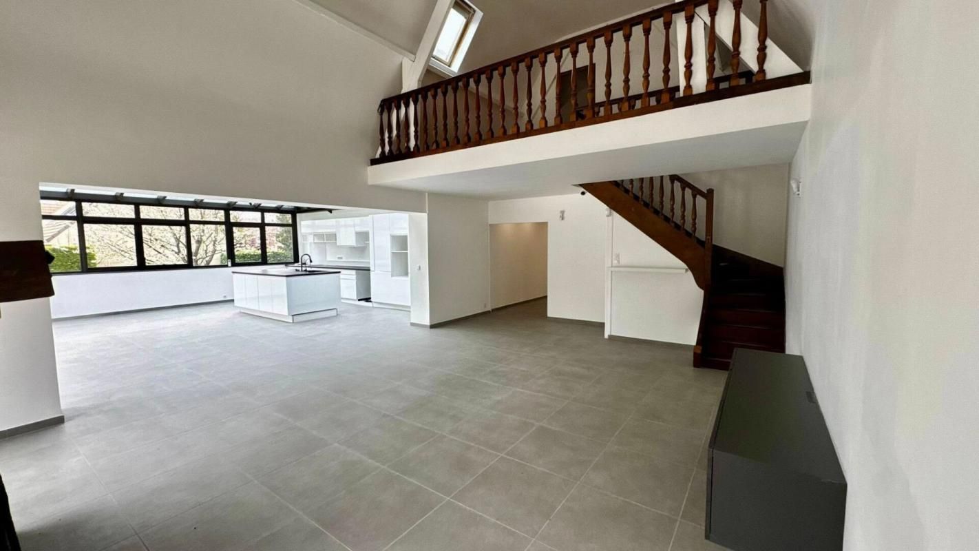 AVRAINVILLE Propriété d'exception  221 m² de luminosité sur  presque 3 000 m² de terrain 1