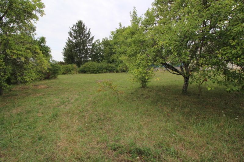 CHATELLERAULT Terrain Targe 1080 m2 3