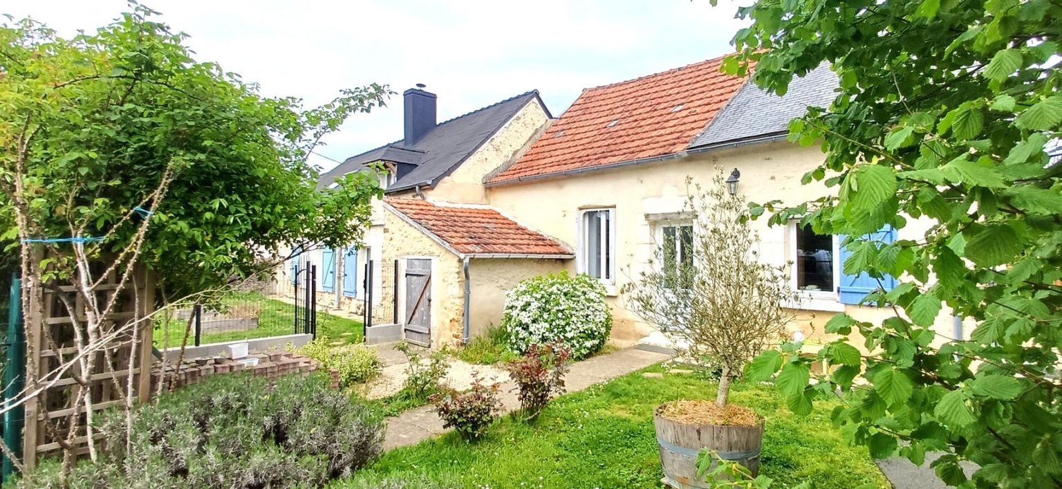 Maison  d'environ 126 m2 située à 5 minutes de Baugé direction Angers