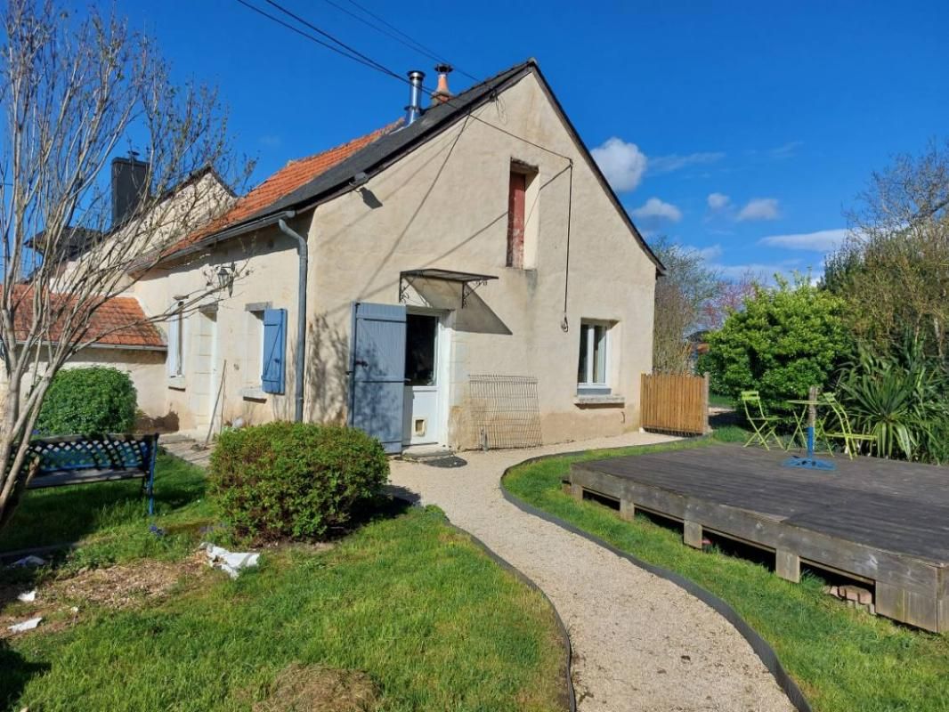 BAUGÉ-EN-ANJOU Maison d'environ 126 m2 située à 5 minutes de Baugé direction Angers 3