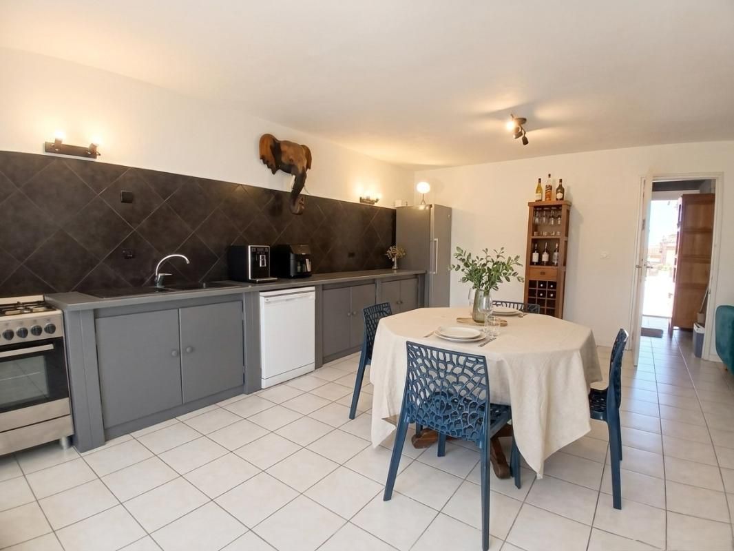 ABEILHAN Maison plain-pied 4 chambres avec terrasse et jardin 4