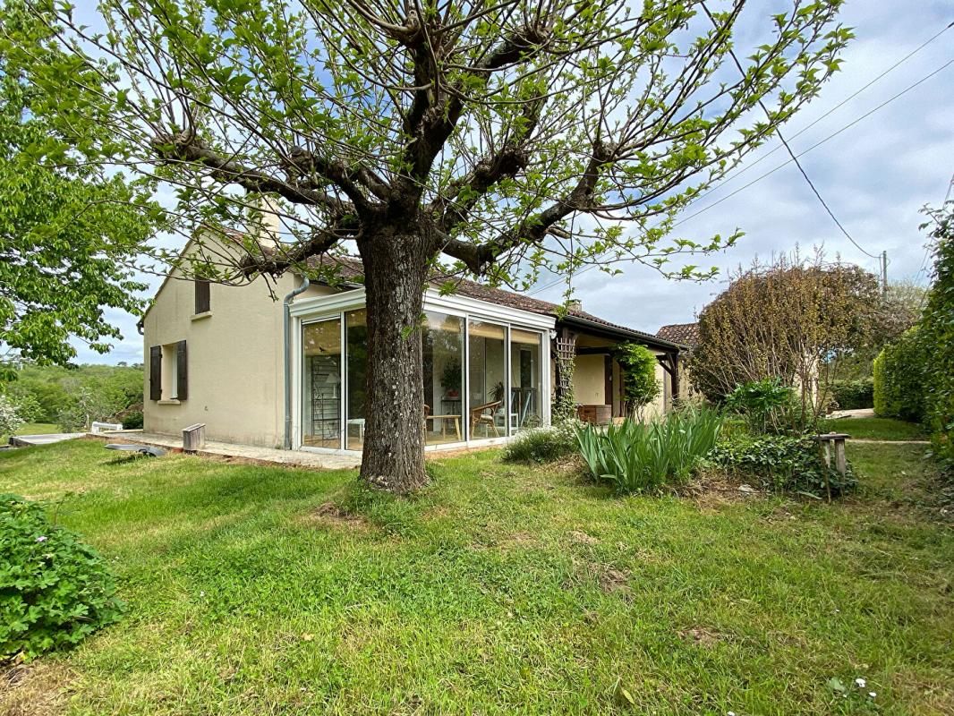 FAUX Charmante maison de campagne avec maison d'amis, piscine et intimité totale 1