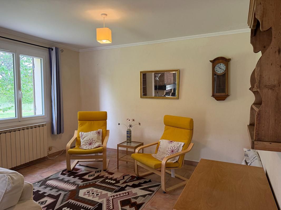 FAUX Charmante maison de campagne avec maison d'amis, piscine et intimité totale 4