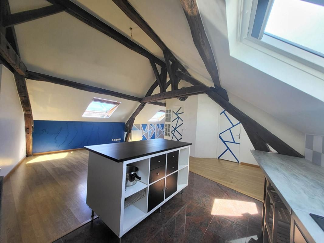 PITHIVIERS Appartement de charme ? Dernier étage ? Centre-ville de Pithiviers 1