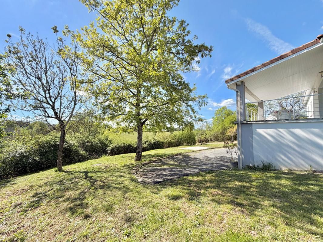 SAINT-PIERRE-LAFEUILLE Saint Pierre Lafeuille Maison 4 chambres sur 1000 m² de terrain 3