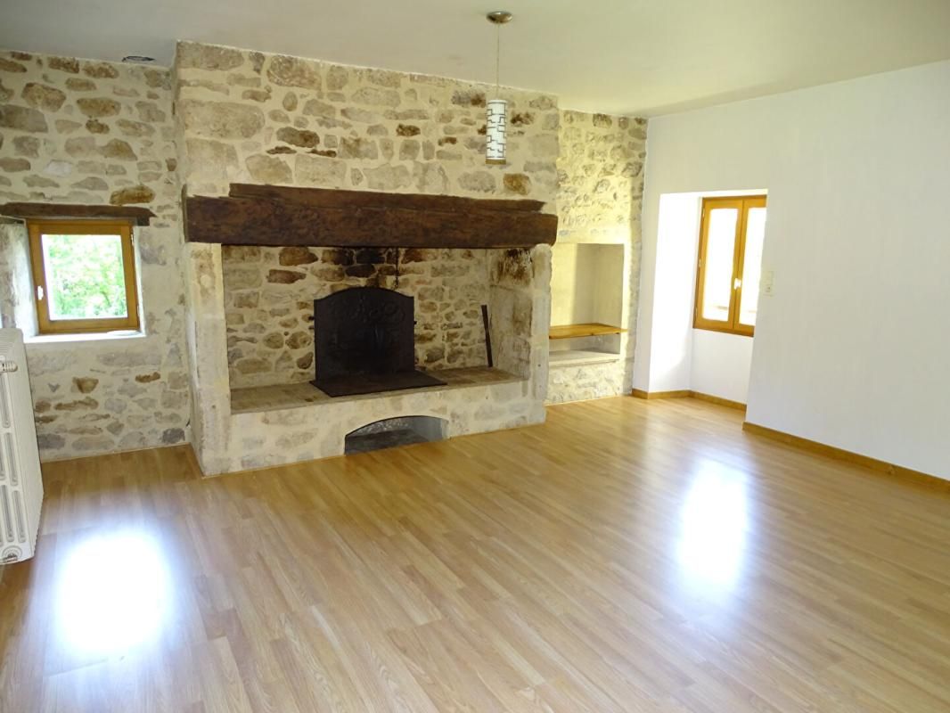 LE LARDIN-SAINT-LAZARE Maison Le Lardin Saint Lazare 4 pièce(s) 92 m2 2