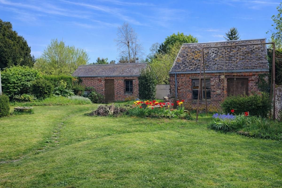 BROU Immeuble Brou 3 logements total de 246 m2 hab 2