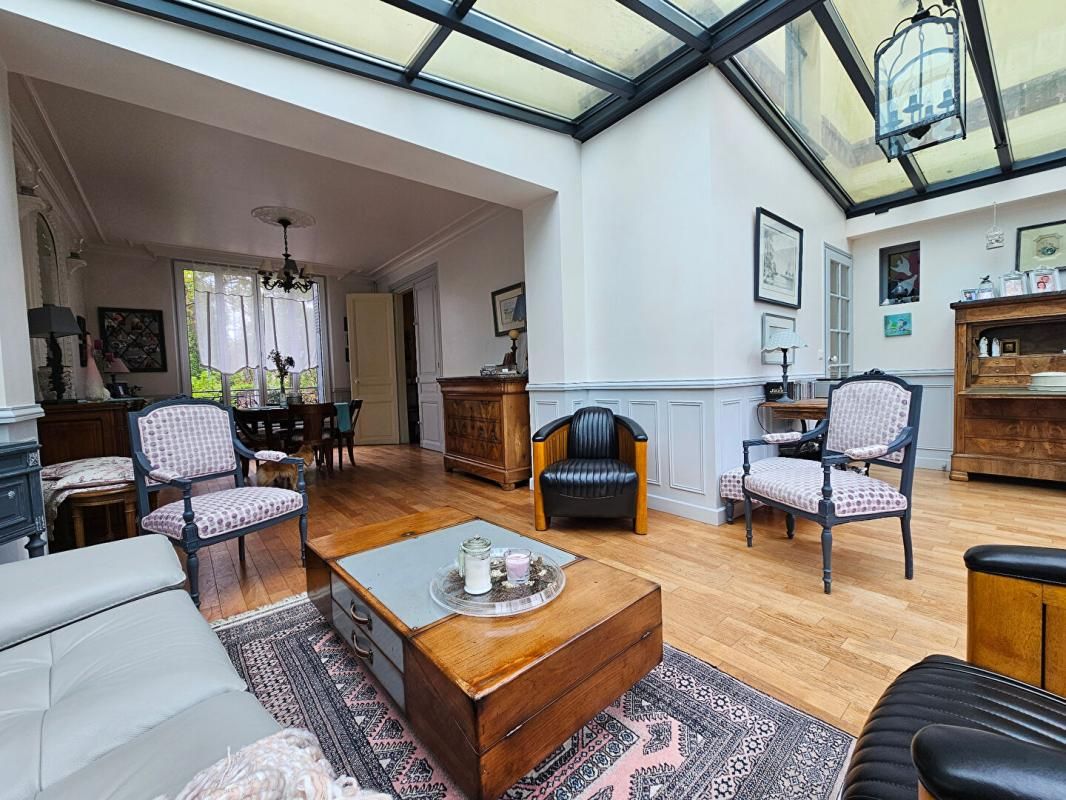 BEAUCHAMP DEMEURE D'EXCEPTION * QUARTIER PRISÉ DE LA CHASSE * 2