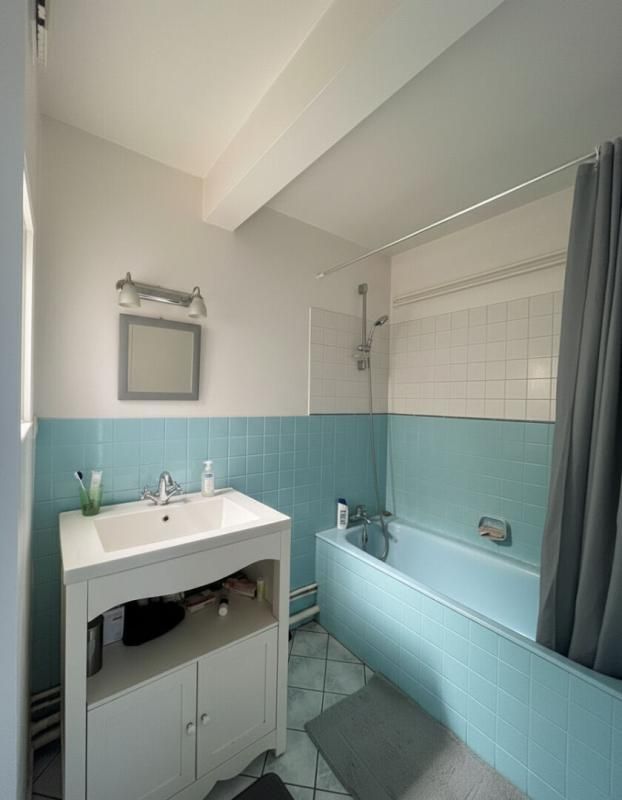 CLERMONT-FERRAND Appartement T2 avec balcon, parking et caves 4