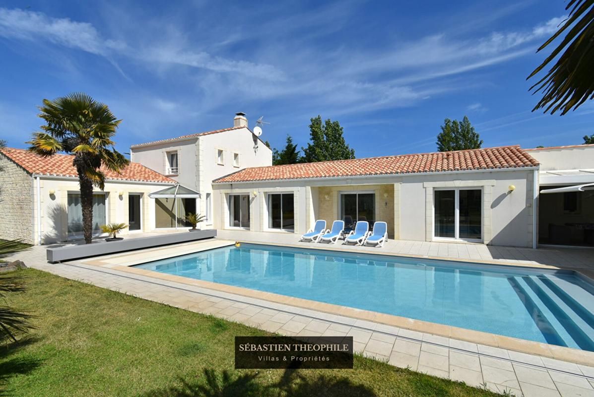 SAINT-JEAN-DE-MONTS Maison T7 Prestige avec annexes et dépendance 1