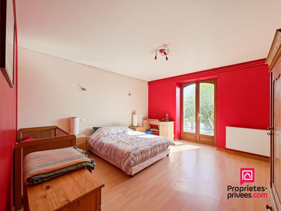 SEMUR-EN-AUXOIS Maison Semur En Auxois 8 pièce(s) 234 m2 3