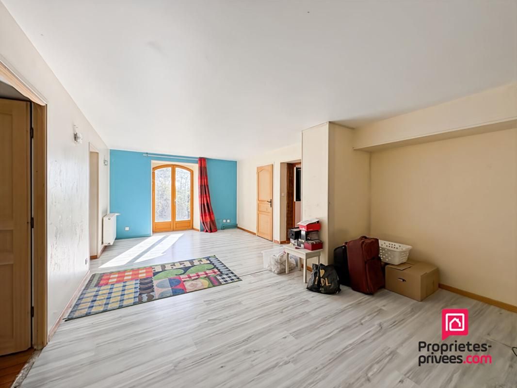 SEMUR-EN-AUXOIS Maison Semur En Auxois 8 pièce(s) 234 m2 4