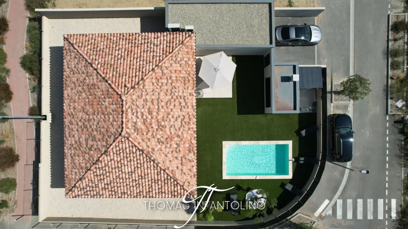 LAVALETTE EN EXCLUSIVITE - PLAIN PIED - 3 CHAMBRES - 1 SUITE PARENTALE - SALLE DE BAIN - SALLE D'EAU - PISCINE - POOL HOUSE 3