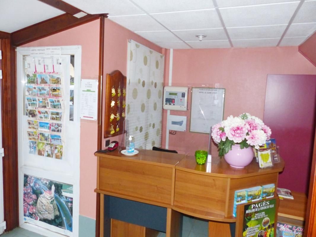 LE PUY-EN-VELAY Hôtel, Bar, Restaurant d'exception avec piscine à Laussonne 4