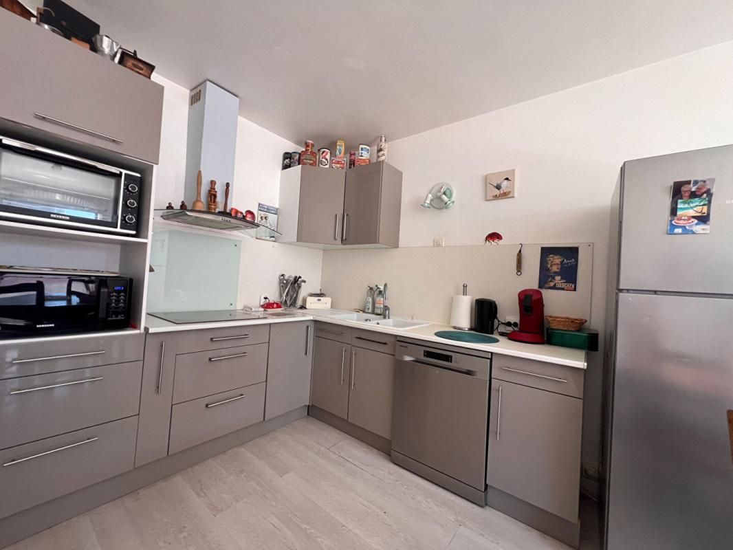 SAINT-HILAIRE-DE-RIEZ Saint Hilaire de Riez-T2 + Alcôve 54m² - VUE MER - 50m Plage des Demoiselles - Parking & Cave 3