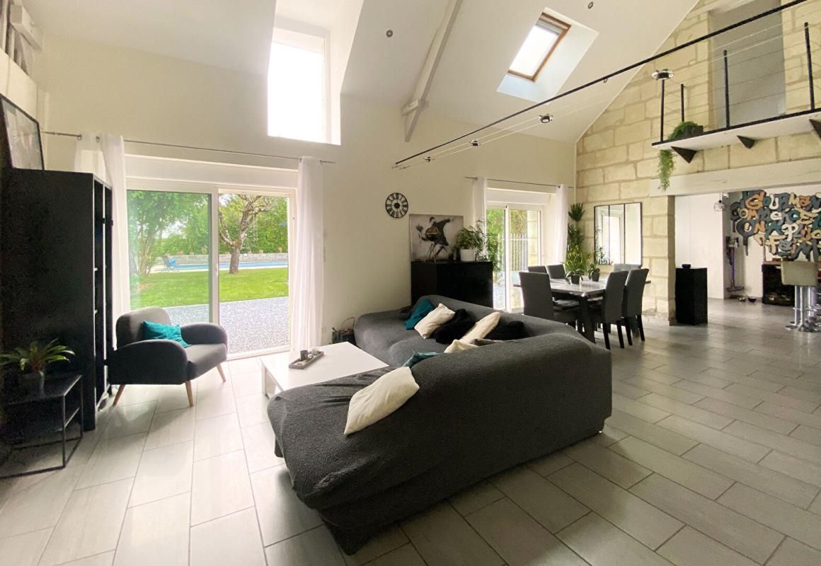 VARENNES-SUR-LOIRE Varennes Sur Loire 49730 - Maison familiale de 145 m2 avec piscine et dépendance 4