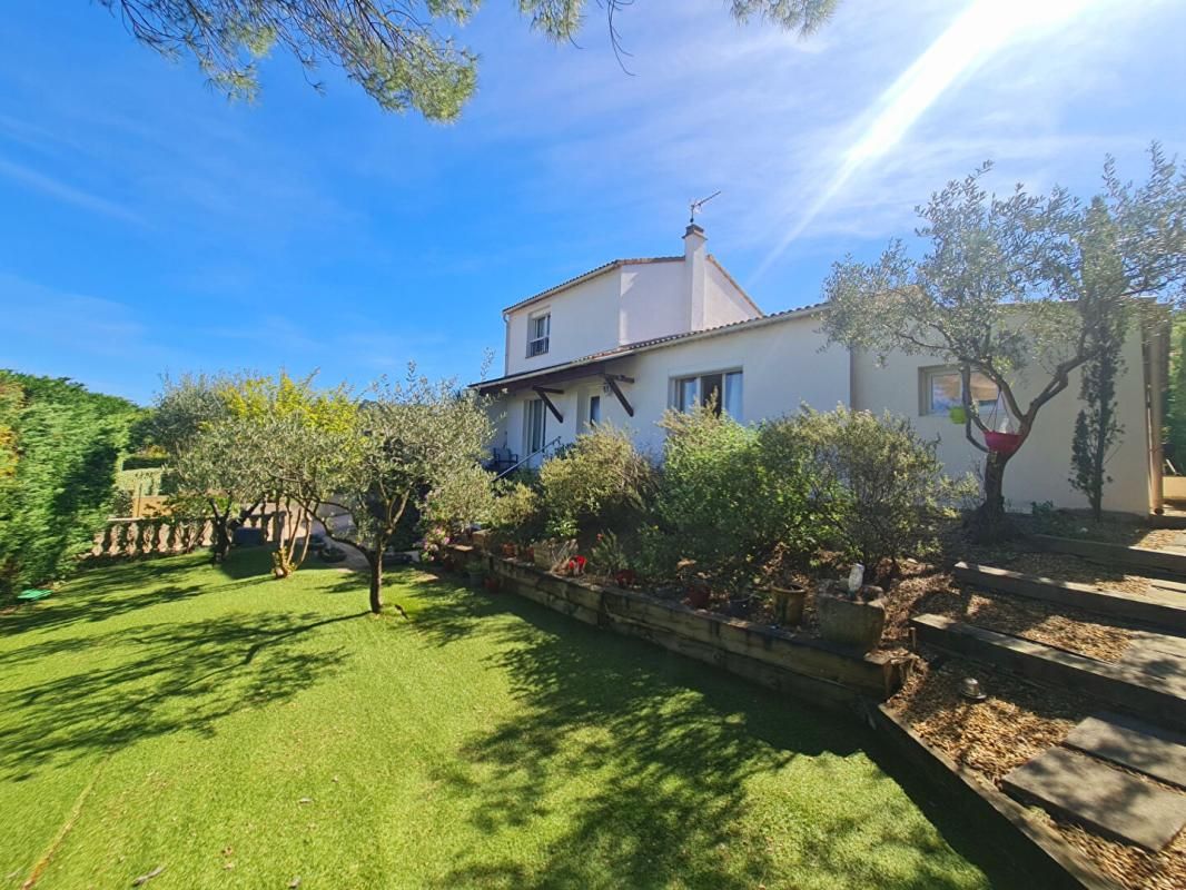 SAINT-MARTIN-DE-VALGALGUES Villa 4 chambres avec piscine, proche commerces 3