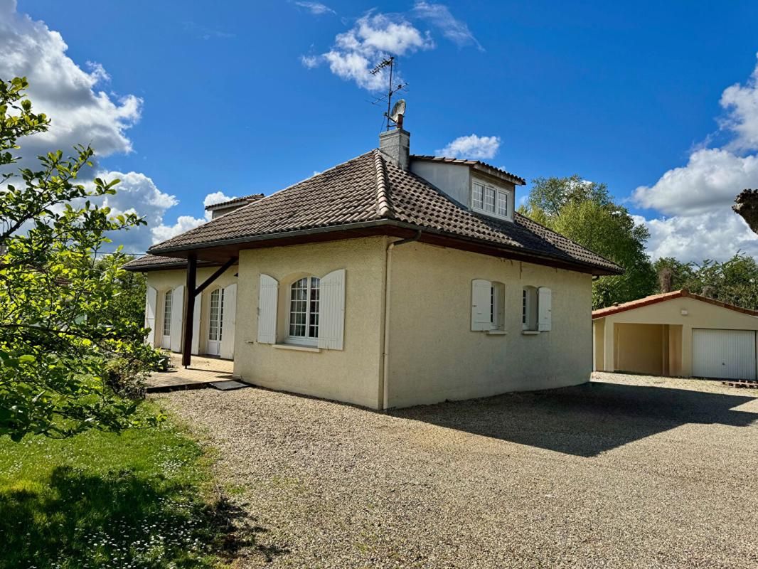 SAINT-EMILION Maison Saint Emilion 6 pièce(s) 160 m2 2