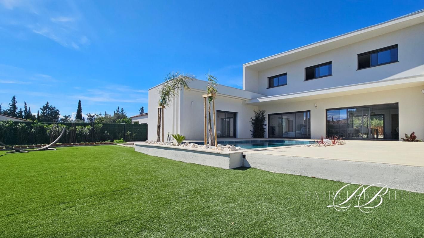 SAINT-FELIU-D'AVALL Villa contemporaine de 280m²  à Saint-Feliu d'avall 2