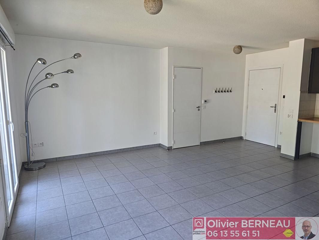 BASSUSSARRY Appartement Bassussarry 2 pièce(s) 46 m2 avec balcon + parking 2