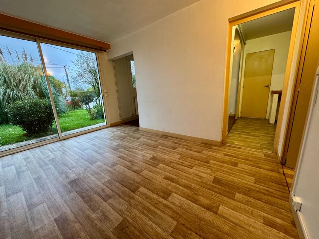 SAINTES Maison T3 Saintes jardin parking garage 2