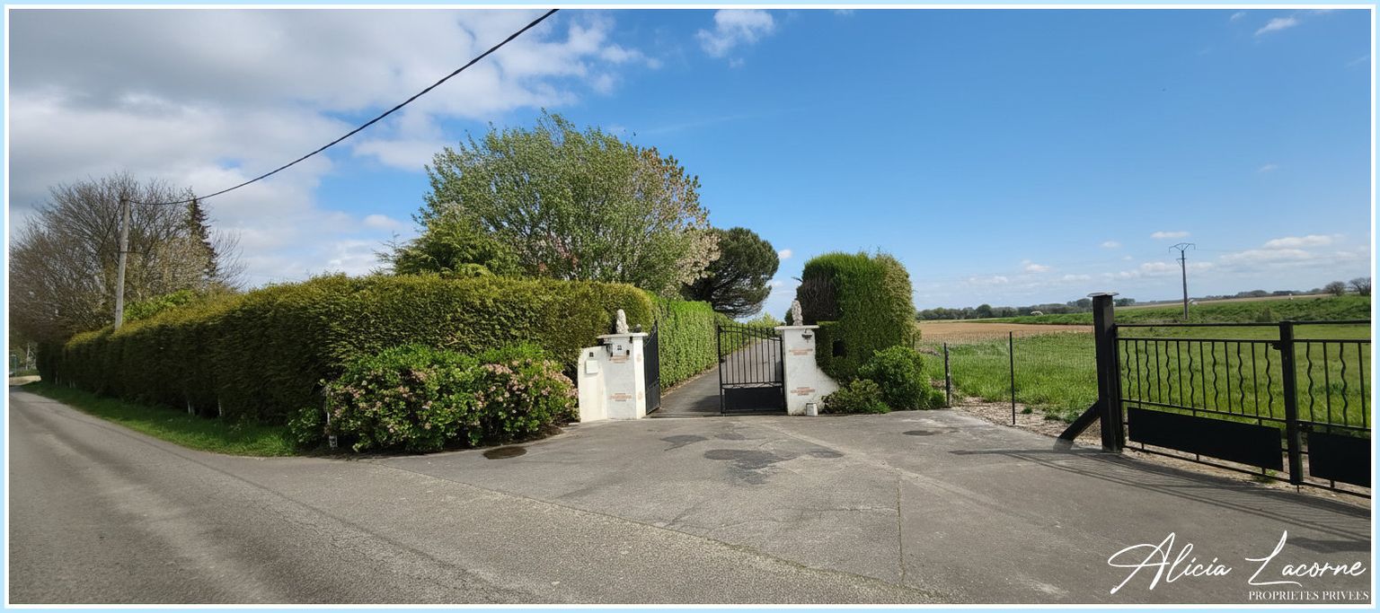 SAINT-SAUVEUR-D'EMALLEVILLE Maison St Sauveur D Emalleville 10 pièce(s) 295 m2 3