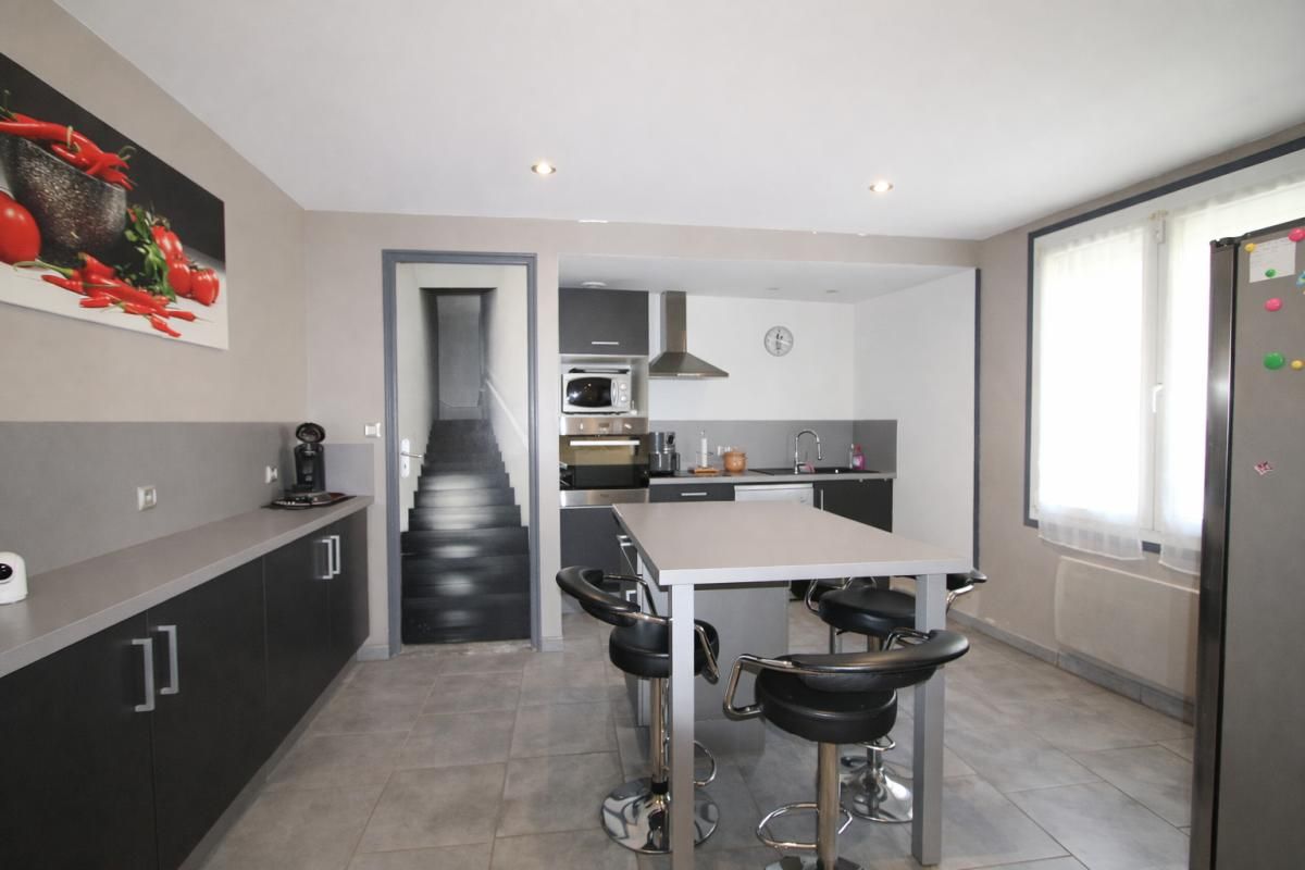 PEPIEUX Maison Pepieux 6 pièce(s) 122 m2 1