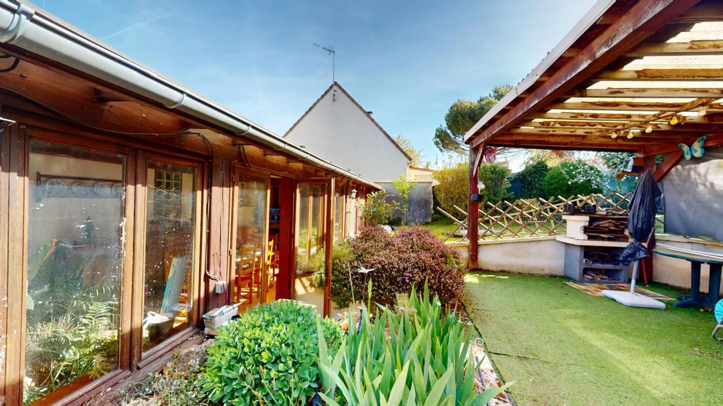 CHOISY-EN-BRIE Maison de plain pied 160 m2 Choisy En Brie 7 pièce(s) 226 500 3