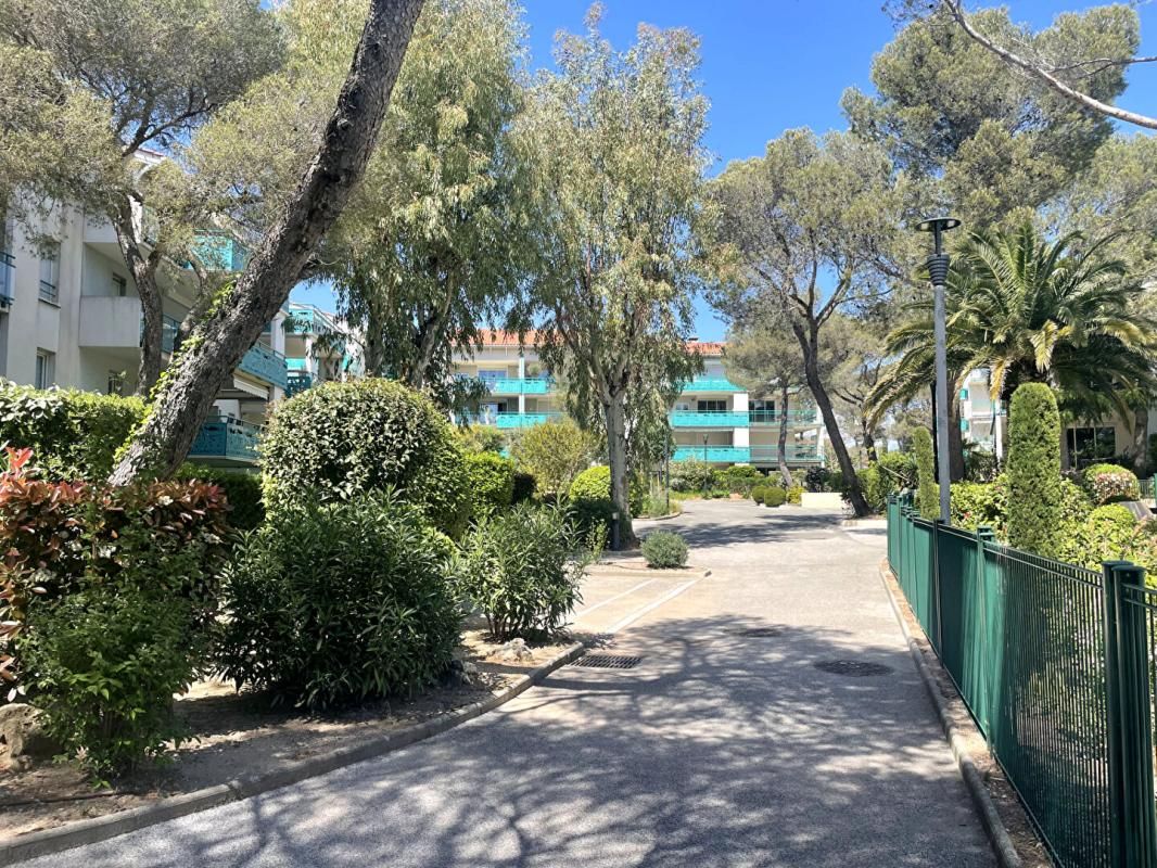 SAINT-RAPHAEL Boulouris - Résidence très recherchée- F2 1