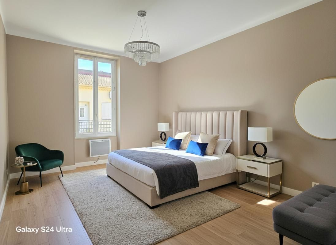 NIMES Appartement T3  de 57 m² environ avec  terrasse et une cave 3