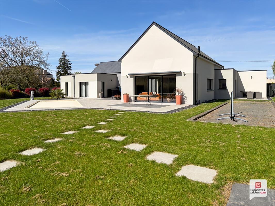 PRECIGNE Maison Precigne 7 pièce(s) 173 m2 2