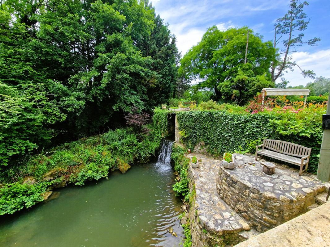 CASTELMORON-D'ALBRET Moulin  XIIIème siècle restauré en bord de cascade - Exclusivité 2