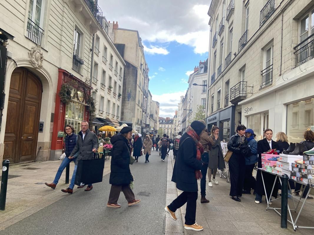 NANTES 44000 NANTES - GRASLIN - LOCAL COMMERCIAL 246 M² A LOUER 2