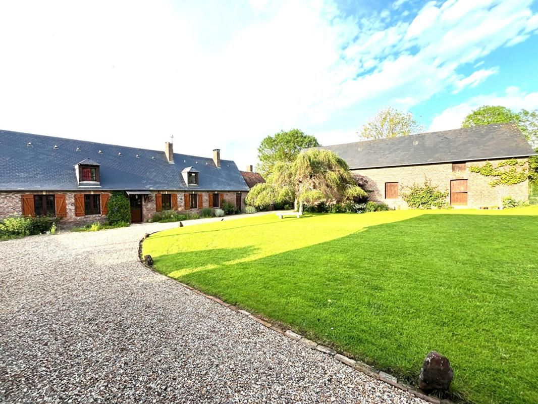 GOURNAY-EN-BRAY Corps de ferme Longère Brayonne  proche de Forges Les Eaux 150 M2 2