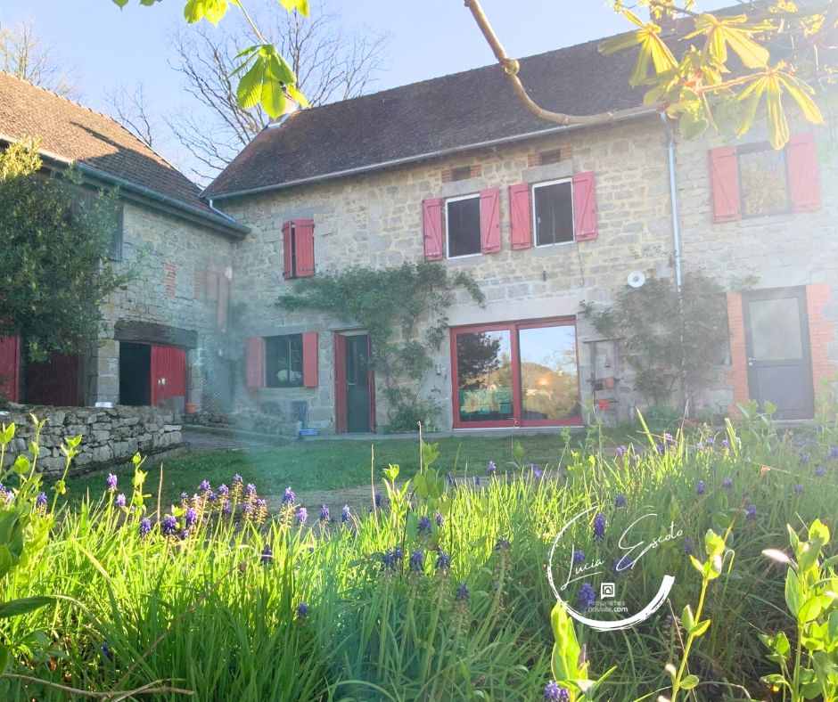 SAINT-MEDARD-LA-ROCHETTE Maison de campagne 159 m² 5 chambres Terrain 8000 m² Proche Aubusson 2