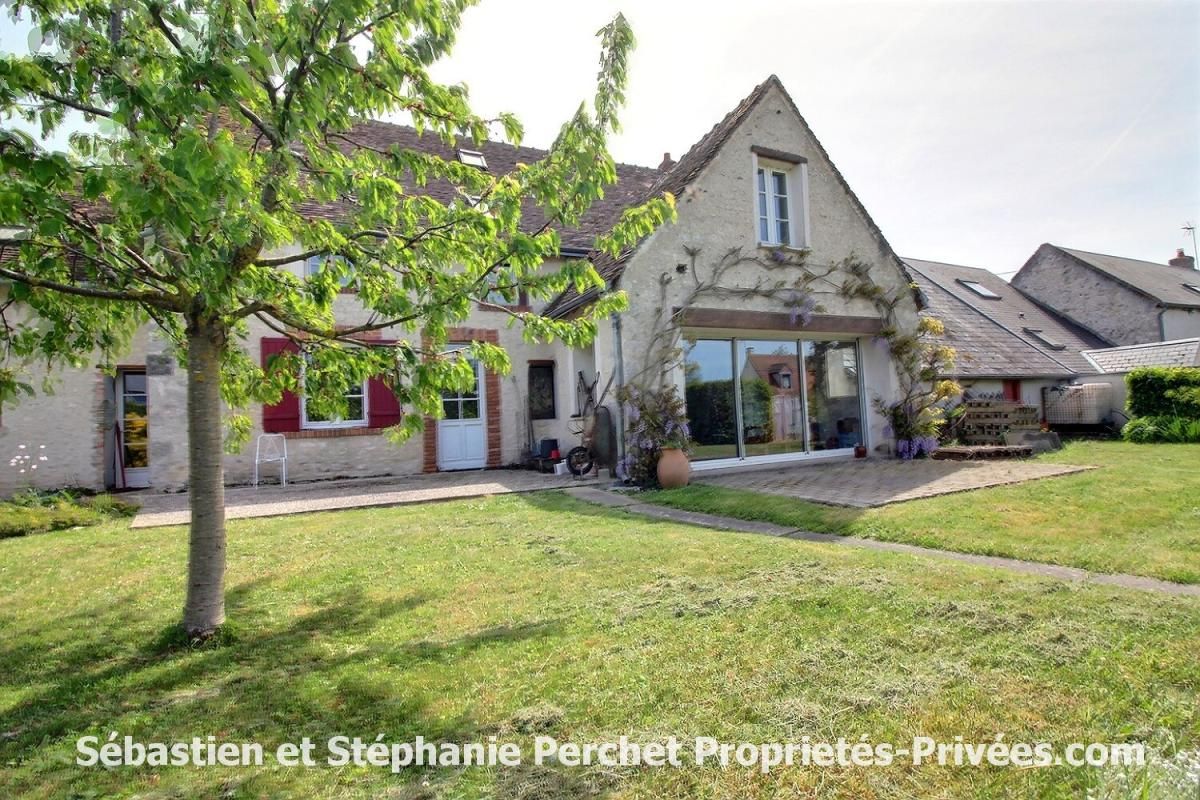 45520: Gidy : Longère pleine de charme de 176 m² - 4 chambres - grange attenante - terrain 2 000 m²